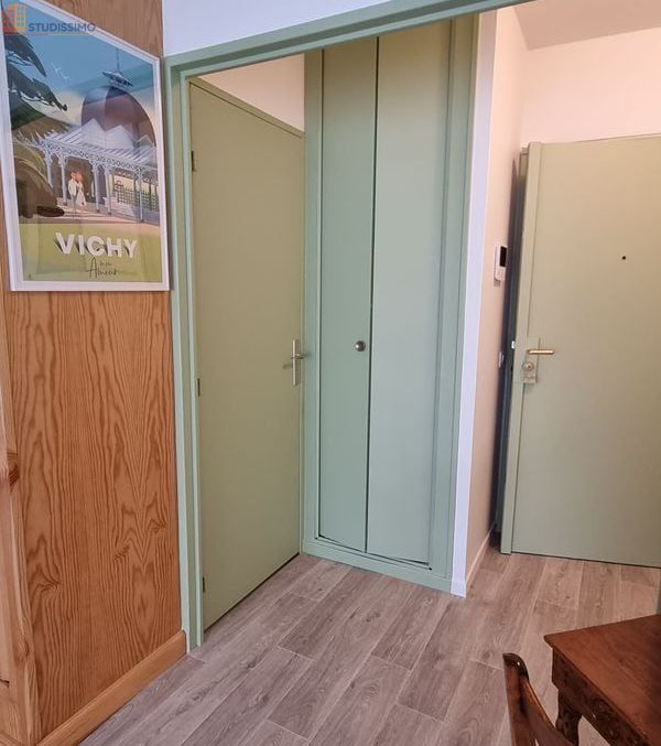 Studio meublé 34m² Vichy - Lumineux, 3e étage - Photo 8