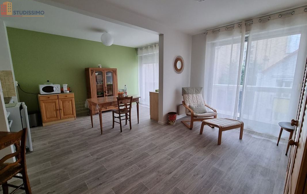Studio meublé 34m² Vichy - Lumineux, 3e étage - Photo 2