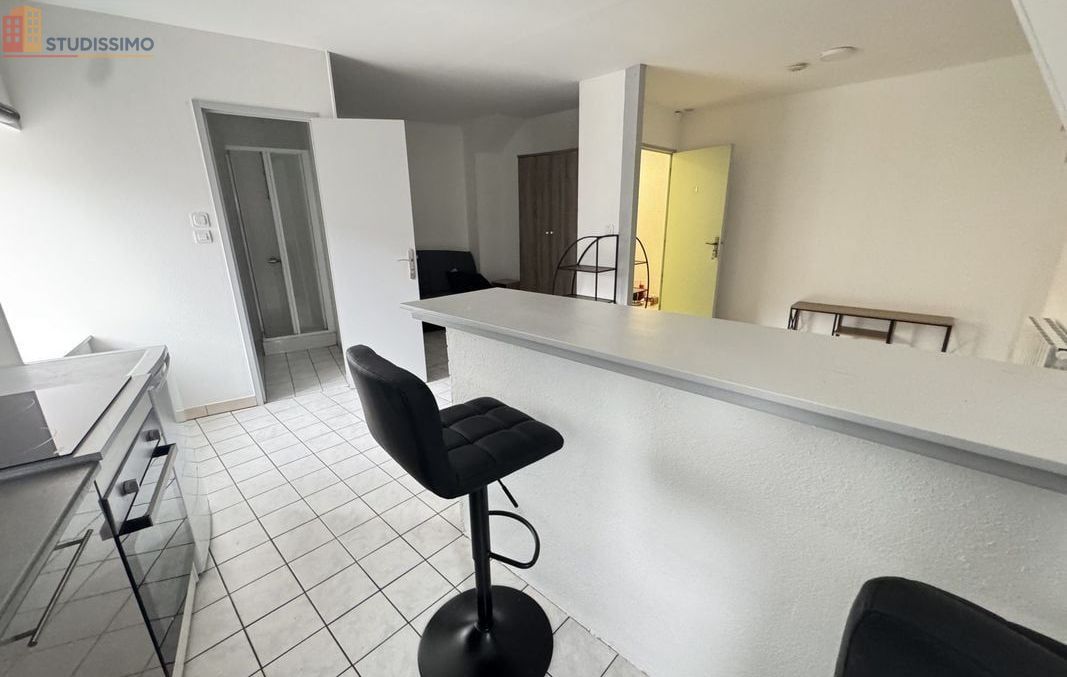 Studio meublé 30m² Montluçon - Étage élevé, DPE D - Photo 2