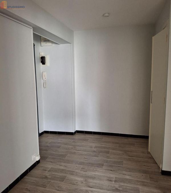 Studio 42m² Vichy - lumineux, proche centre - Photo 2