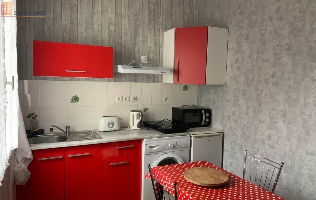 Studio meublé 25m² Vichy centre - Proche IEQT, étudiant - Photo 1