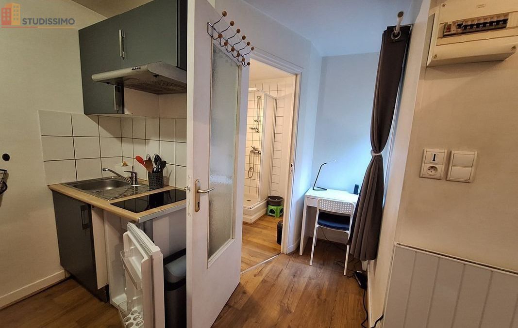 Studio meublé 20m² Vichy - Rénové, cour - Photo 1