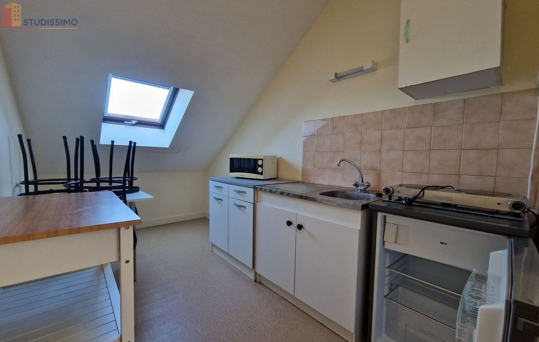 Studio meublé 30m² Montluçon 03100 - Meublé, DPE D - Photo 2