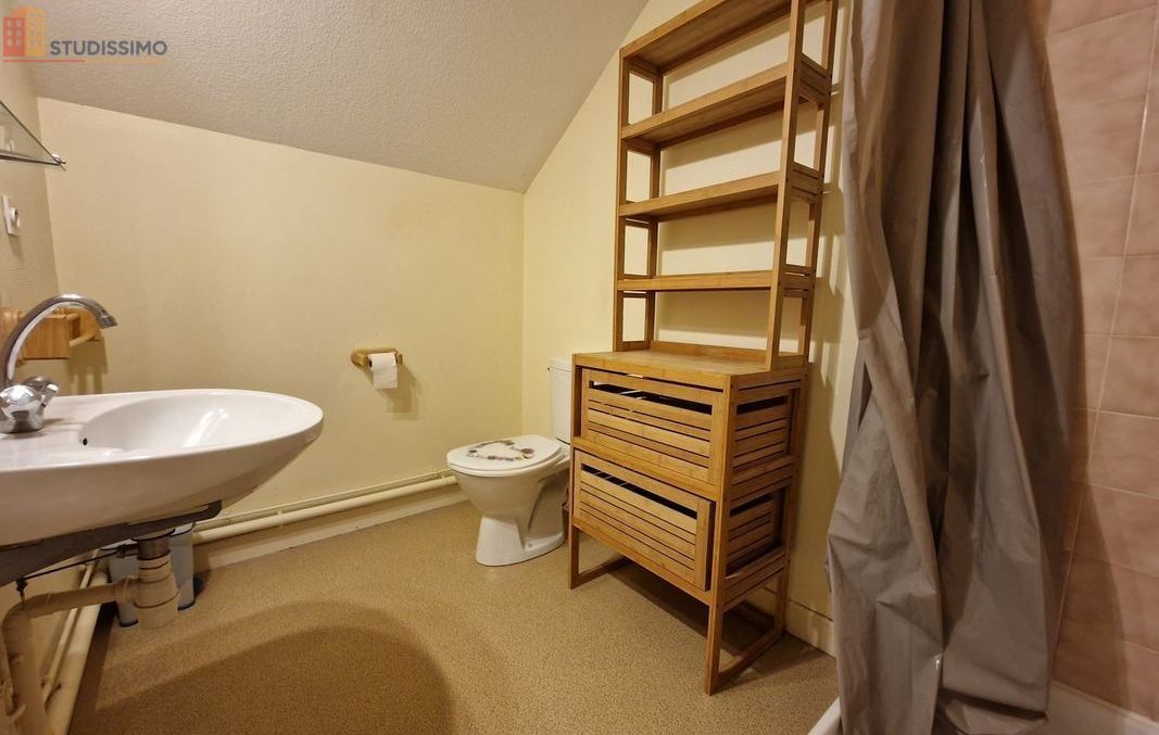 Studio meublé 30m² Montluçon 03100 - Meublé, DPE D - Photo 1