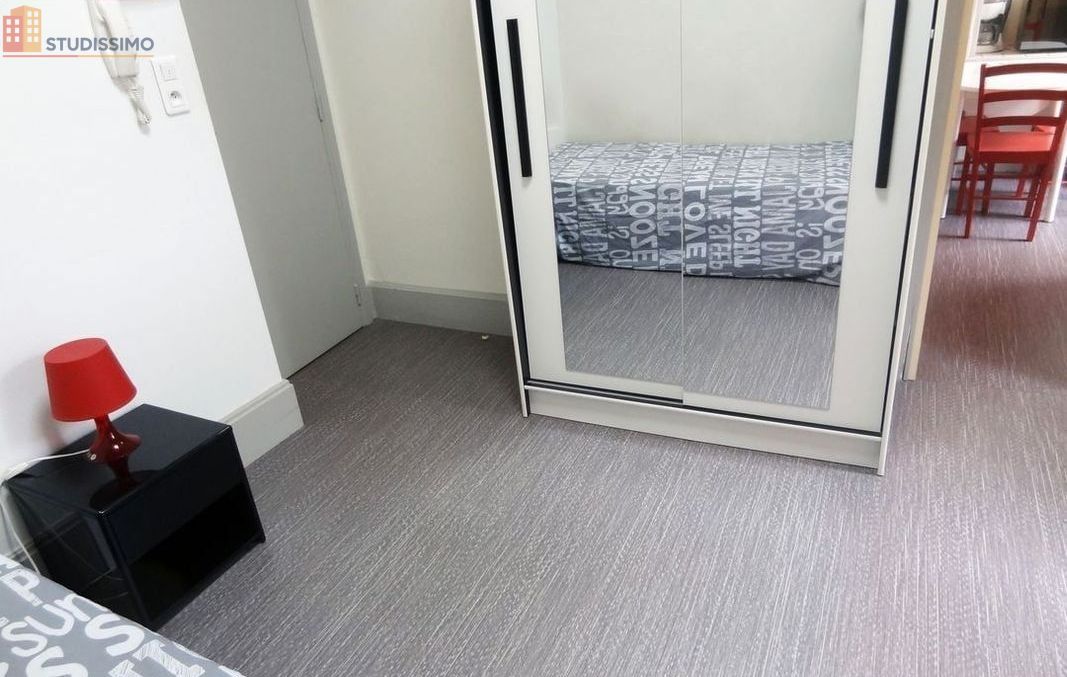 Studio meublé 20m² Vichy - Petit balcon, lumineux - Photo 1