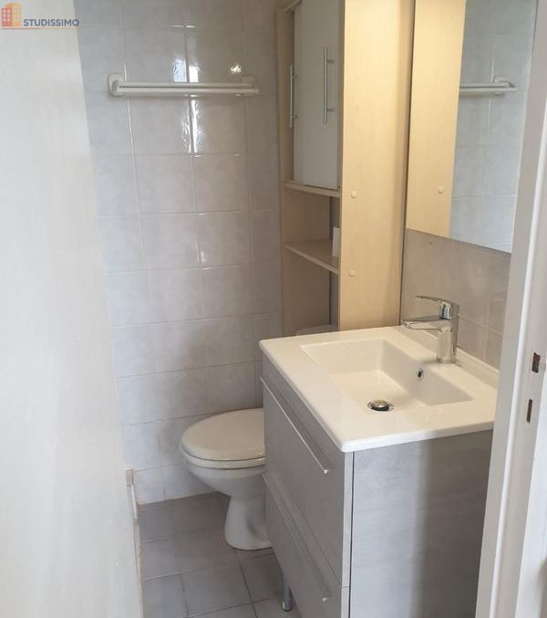 Studio meublé 16m² Vichy centre - Meublé, 4e étage - Photo 2