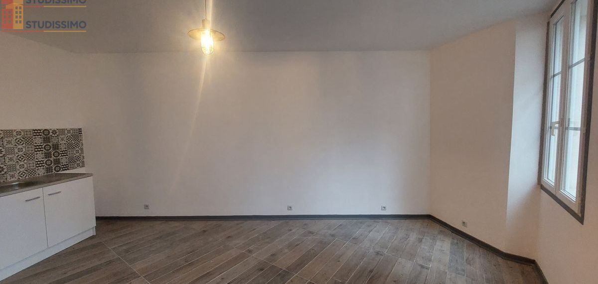 Studio 38m² Montluçon 03100 - Refait à neuf, proche lycée - Photo 1