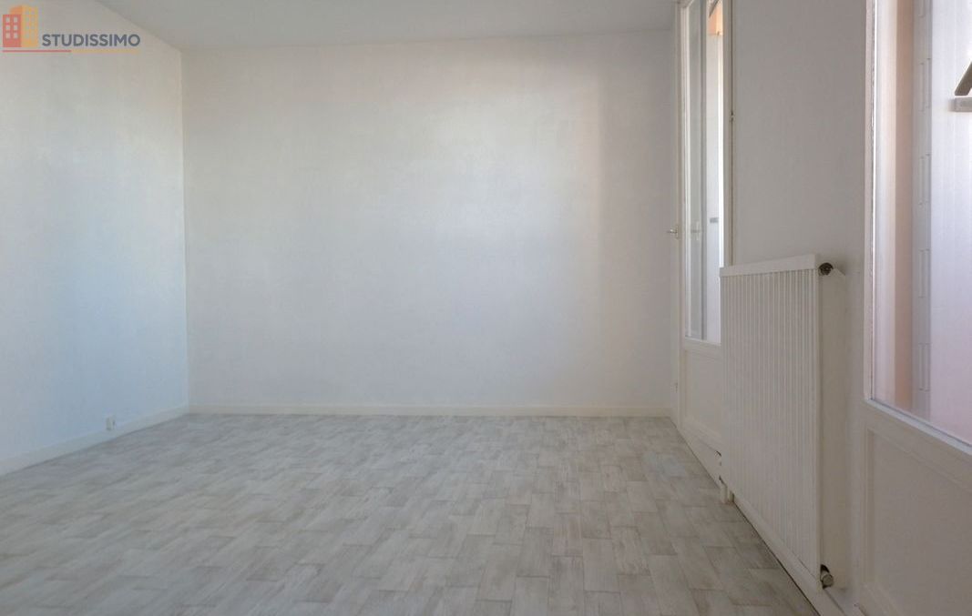 Studio 30m² Vichy - Lumineux, parking fermé - Photo 1