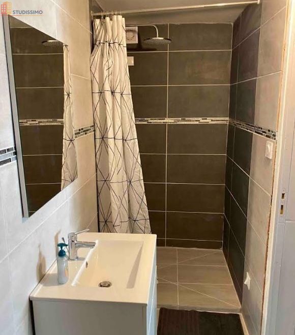 Studio meublé 22m² Vichy centre - Calme, proche commodités - Photo 1