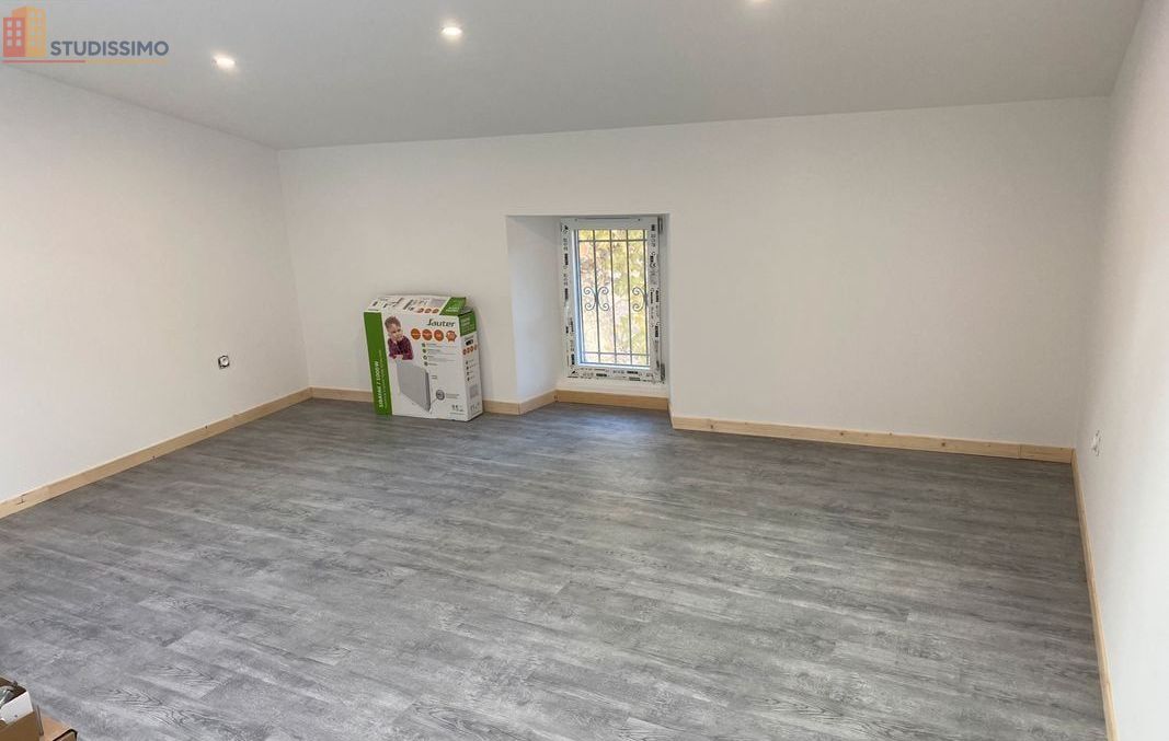 Studio 47m² Allemagne-en-Provence 04500 - Photo 1