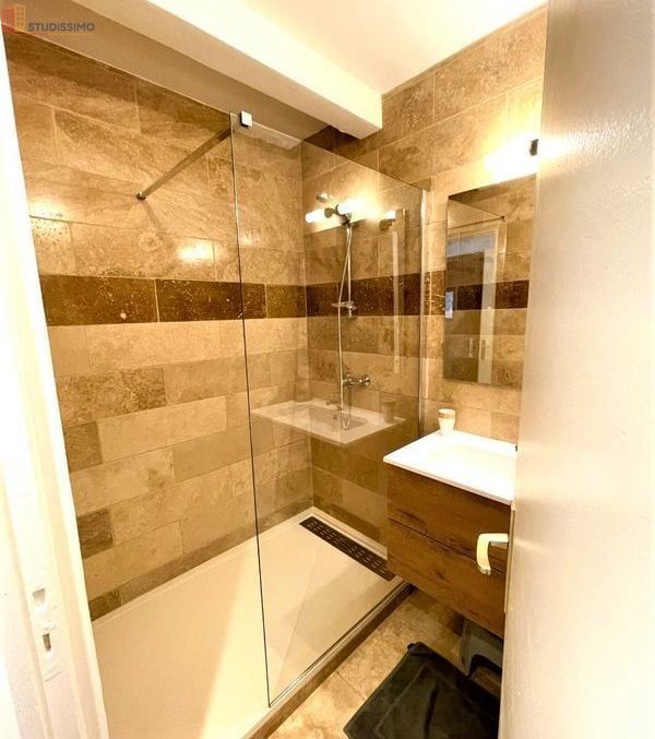 Studio meublé 24m² Gréoux-les-Bains - Meublé, dernier étage - Photo 1