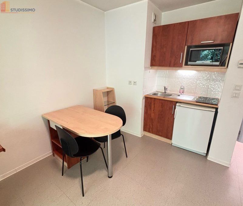 Studio meublé 21m² Digne-les-Bains 04000 - Balcon, parking privé - Photo 2