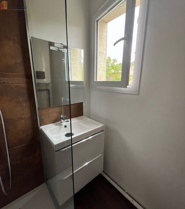 Studio meublé 20m² Manosque - Lumineux, étage élevé - Photo 2