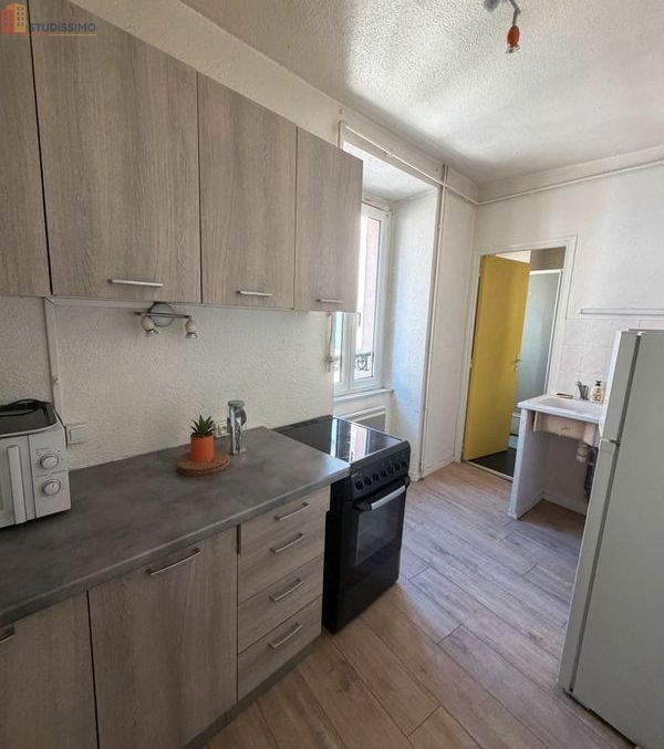 Studio meublé 30m² Gap centre - Meublé, 2e étage - Photo 2