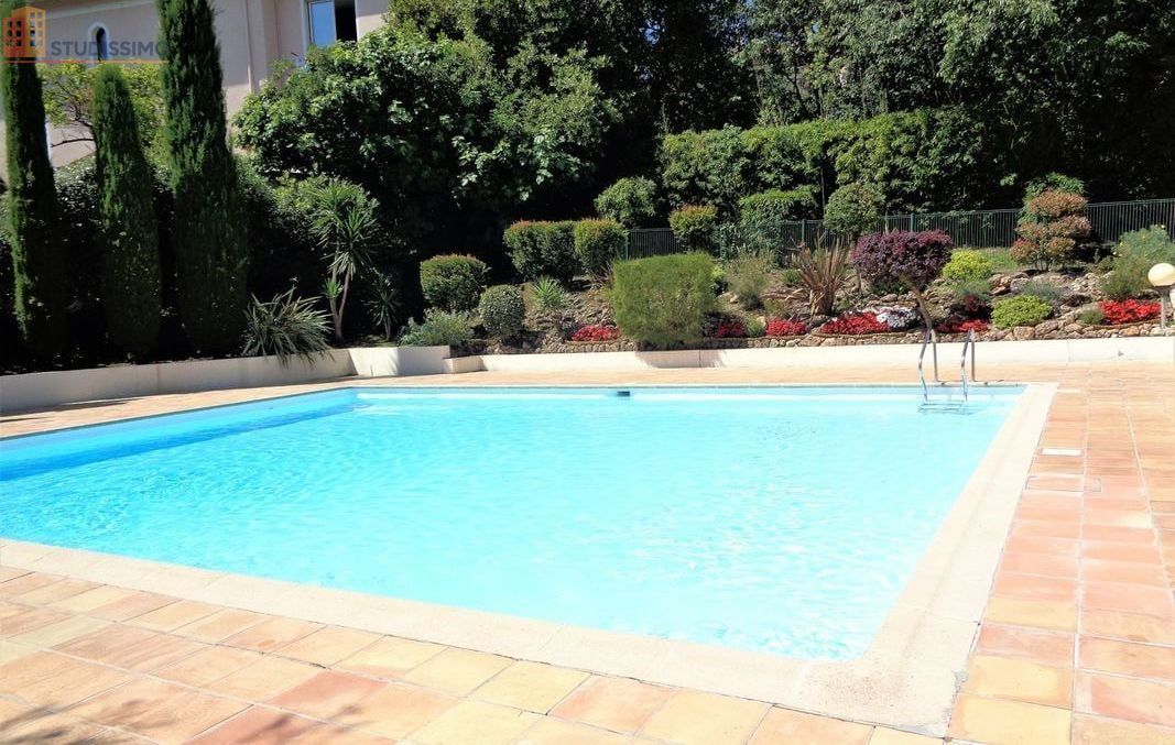 Studio meublé 28m² Cannes 06400 - Terrasse, parking - Photo 3