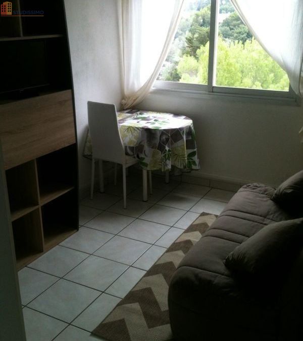 Studio 18m² Cannes 06150 - Meublé, dernier étage - Photo 9