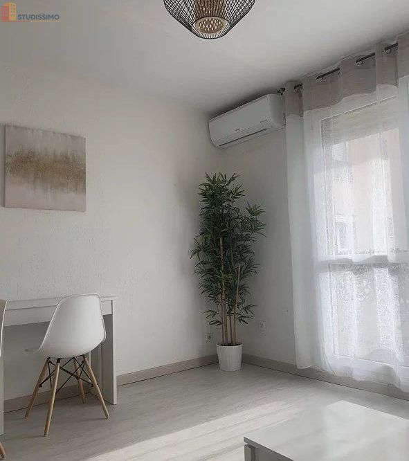 Studio à Saint-Laurent-du-Var