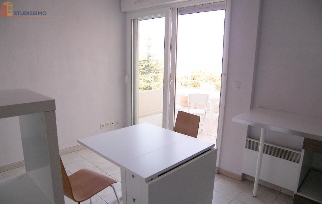 Studio meublé 20m² Nice 06200 - Lumineux, dernier étage - Photo 11
