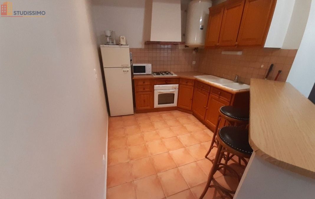 Studio meublé 29m² Puget-Théniers - Lumineux, dernier étage - Photo 1