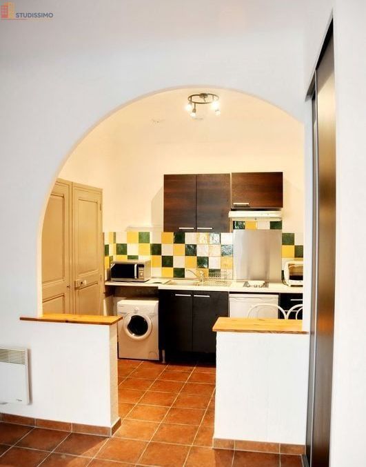 Studio meublé 22m² Antibes centre - Coeur de ville, 1er étage - Photo 2