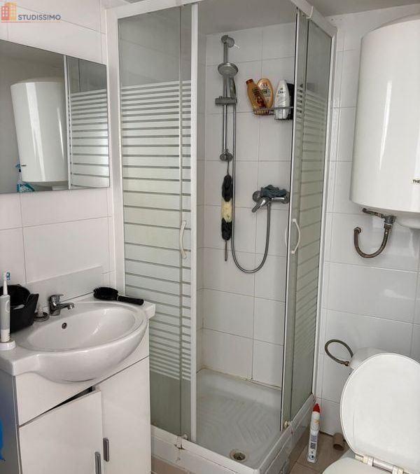 Studio meublé 17m² Grasse centre - Calme, proche commodités - Photo 2