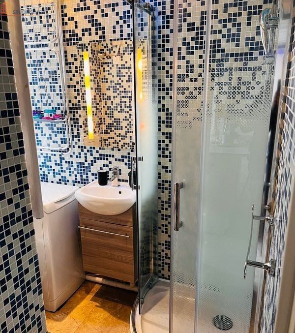 Studio meublé 21m² Cannes centre - Rénové, pour étudiant - Photo 1