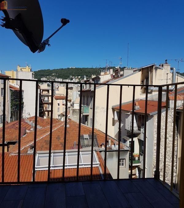 Studio 25m² Nice Port - Proche Place des Pins - Photo 3