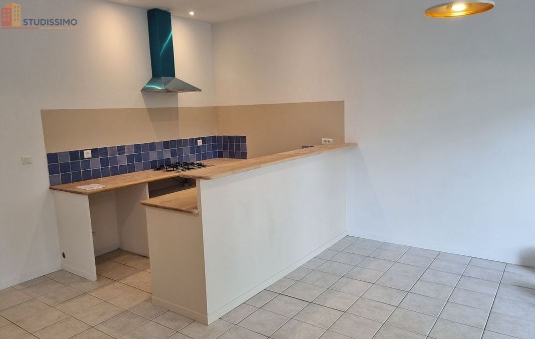 Studio 50m² Saint-Péray - (aucune caractéristique) - Photo 1
