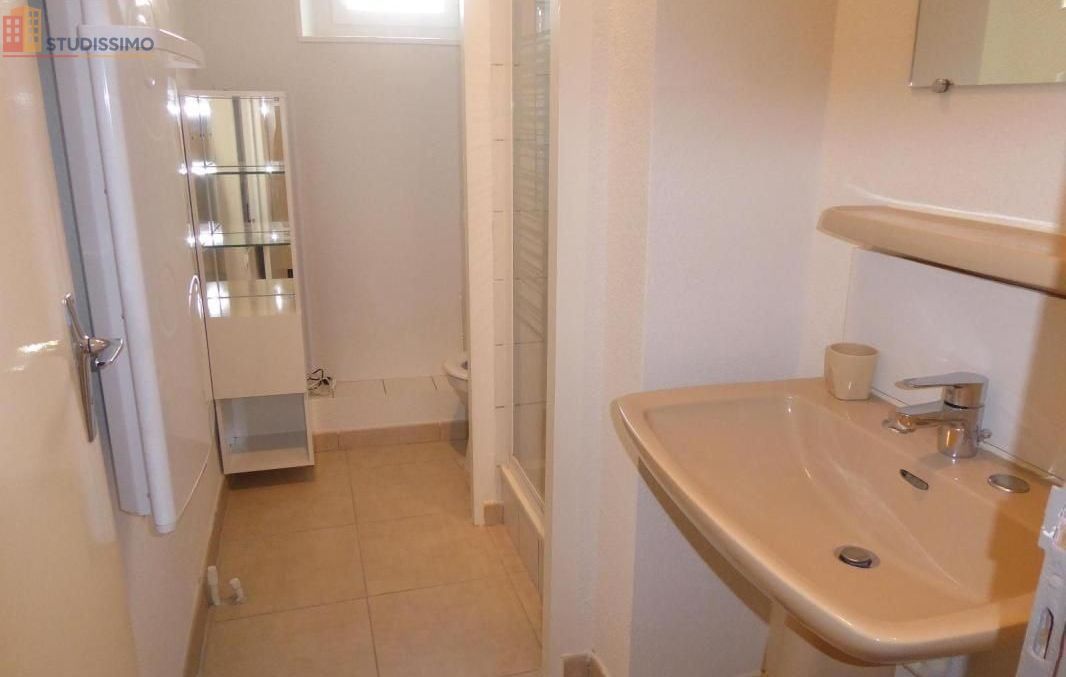 Studio 36m² Aubenas - Sans caractéristique connue - Photo 2