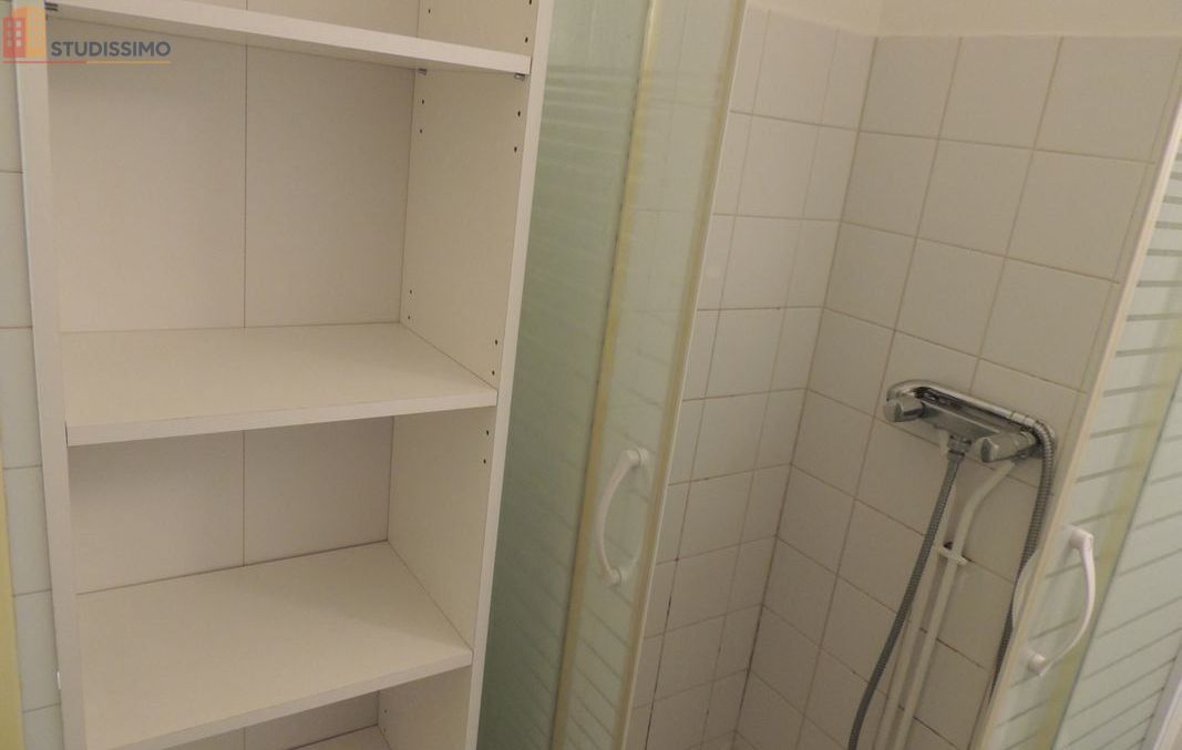 Studio meublé 25m² Privas - Meublé, dernier étage - Photo 1