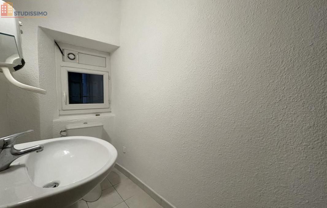 Studio 14m² Aubenas - 2e étage, DPE F - Photo 1