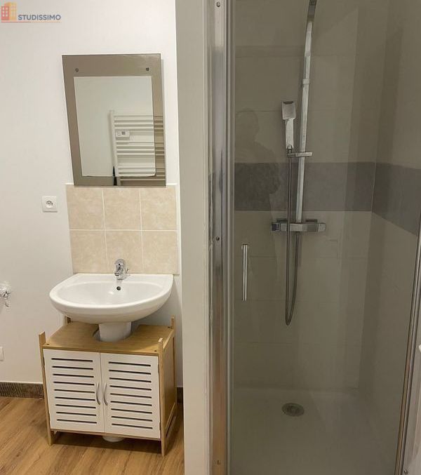 Studio meublé 28m² Privas - Grand, lumineux - Photo 2