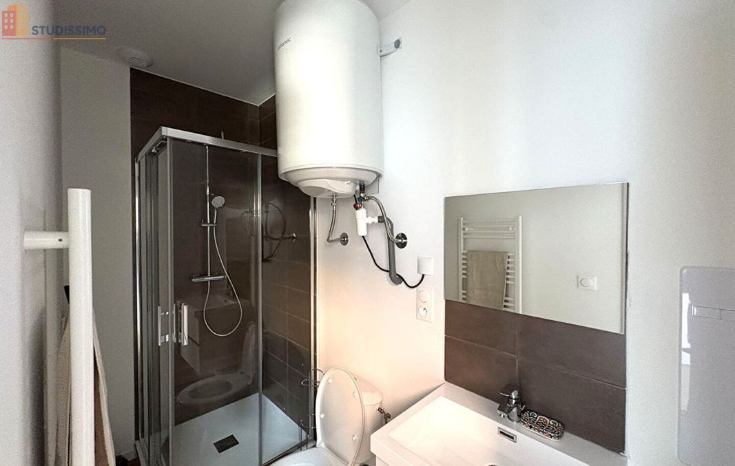 Studio meublé 13m² Charleville-Mézières - Meublé, DPE D - Photo 2