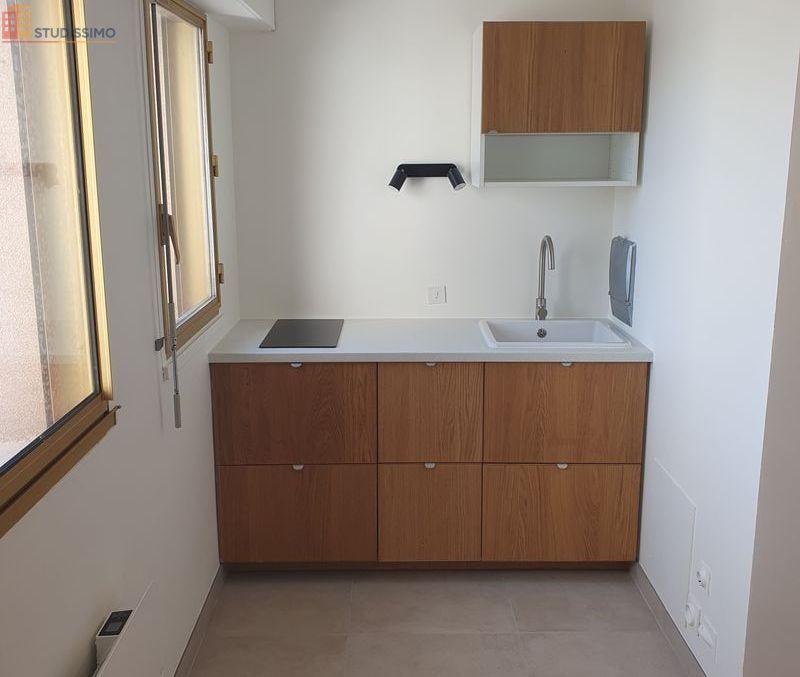 Studio meublé 16m² Charleville-Mézières - Meublé, dernier étage - Photo 8