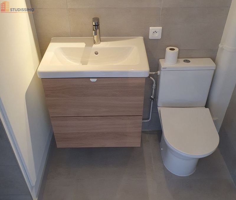 Studio meublé 16m² Charleville-Mézières - Meublé, dernier étage - Photo 2