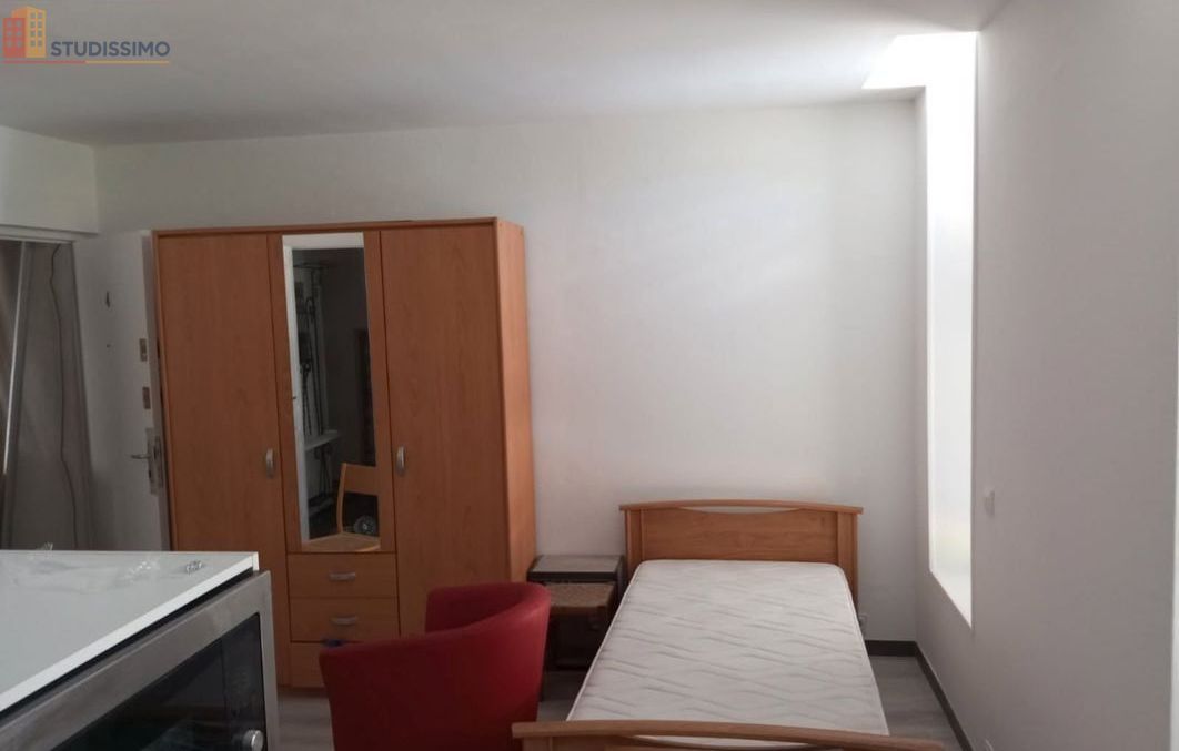 Studio meublé 20m² Charleville-Mézières - Proche centre-ville - Photo 1