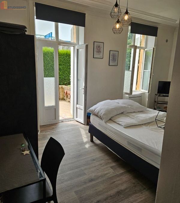 Studio meublé 27m² Sedan 08200 - Meublé, proche commodités - Photo 2