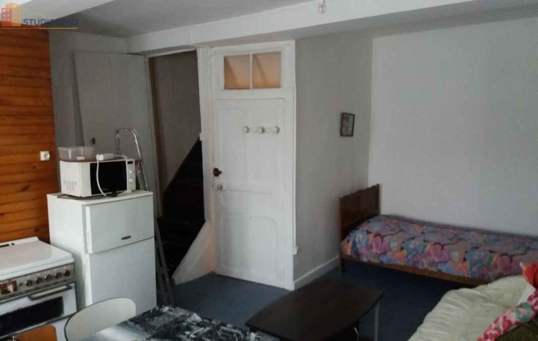 Studio meublé 15m² Givet centre-ville - Meublé, DPE D - Photo 2