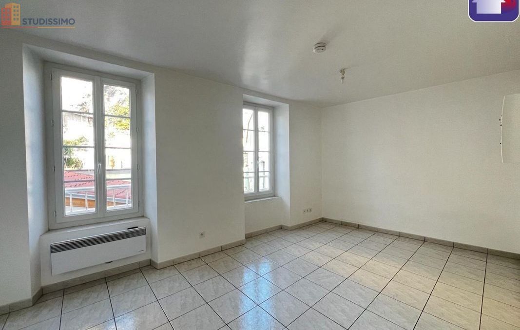Studio 17m² Foix - Cherche calme, lumineux - Photo 1