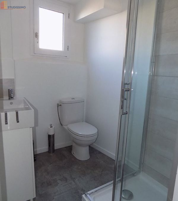 Studio meublé 17m² Foix - Meublé, situé 2e étage - Photo 2