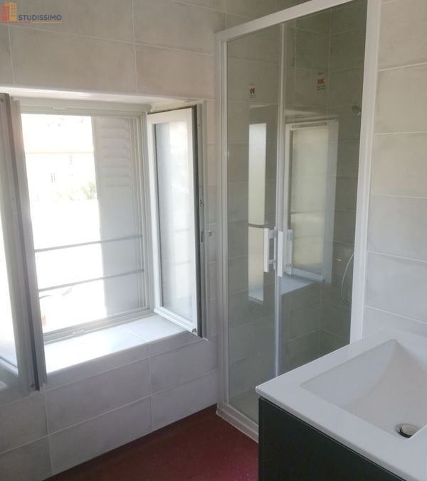 Studio 22m² Foix - Meublé, dernier étage - Photo 5