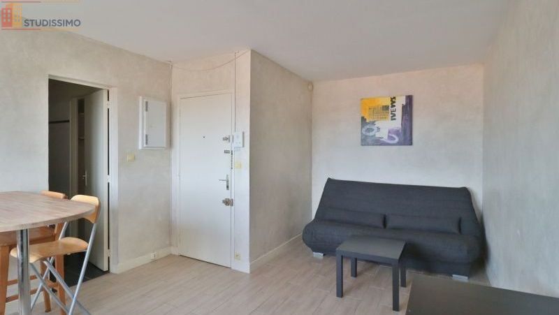 Studio meublé 25m² Saint-Julien-les-Villas - Dernier étage, lumineux - Photo 6