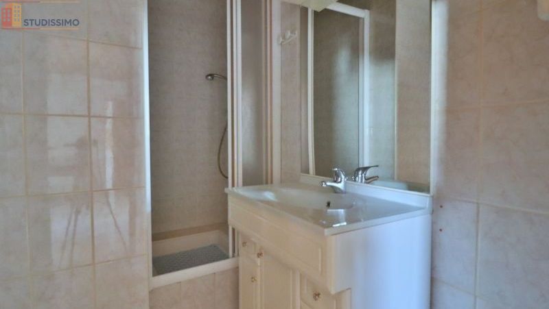 Studio meublé 22m² Troyes - Meublé, DPE C - Photo 2