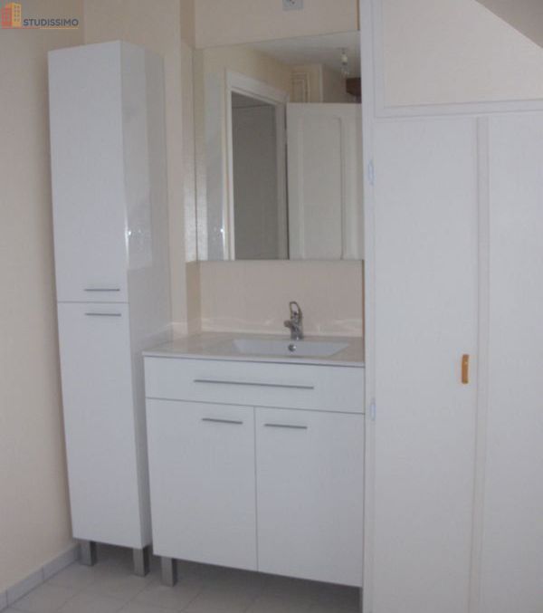 Studio 34m² Sainte-Savine - Mansardé, 2e étage - Photo 2