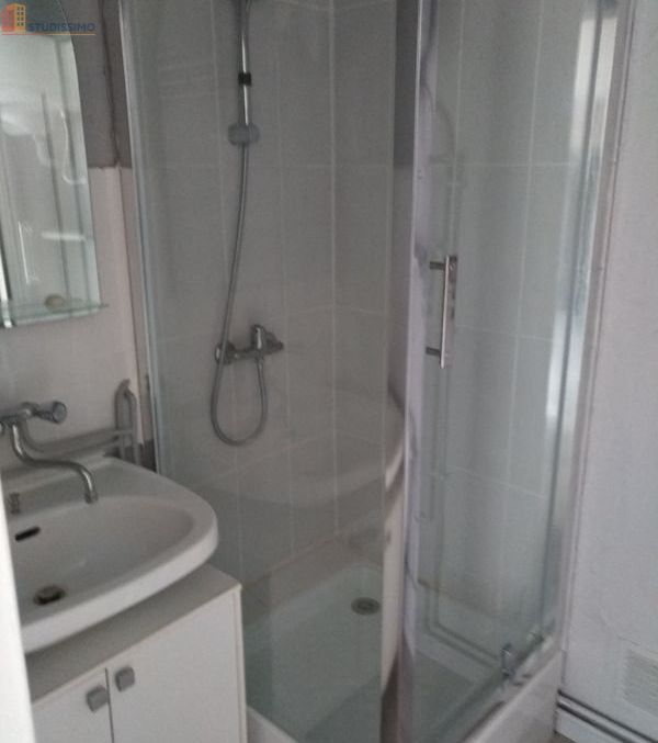 Studio 27m² Troyes centre - Parking privatif - Photo 2
