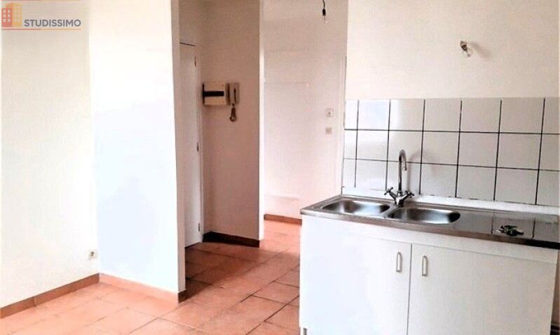 Studio 30m² Romilly-sur-Seine - 3e étage, DPE D - Photo 2