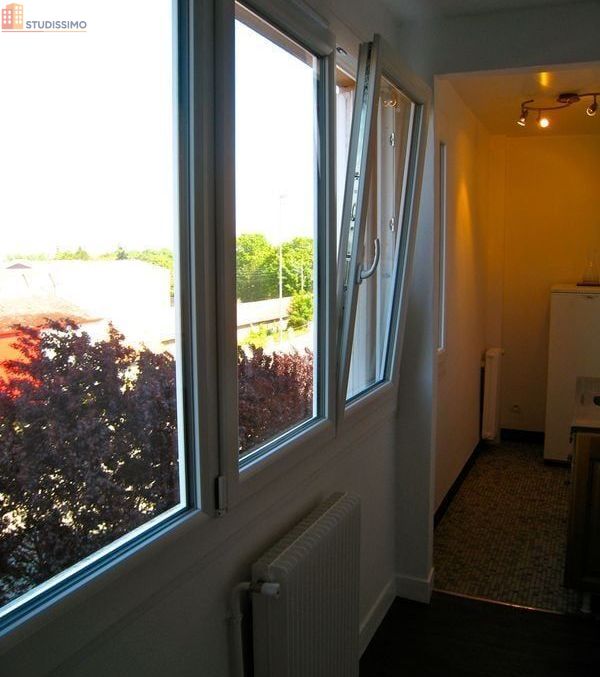 Studio 26m² Saint-Julien-les-Villas - 3e étage, DPE C - Photo 2