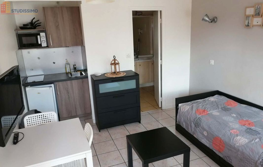 Studio meublé 17m² Sainte-Savine - Meublé, DPE D - Photo 1