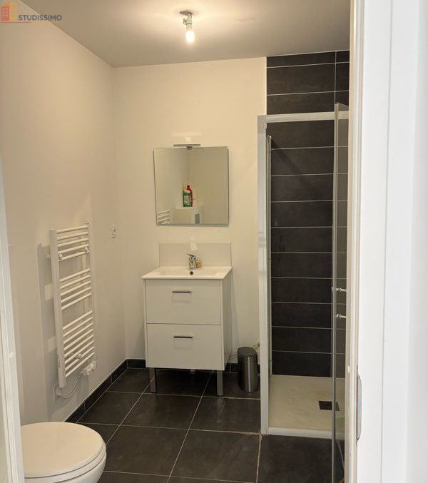 Studio 21m² Rosières-près-Troyes - Meublé, place de parking - Photo 1