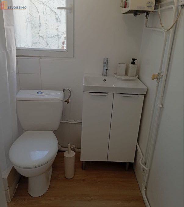 Studio meublé 21m² Sainte-Savine - Rénové, proche gare - Photo 2